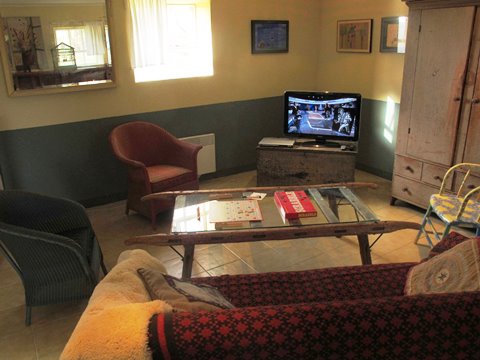 Guest House TV area