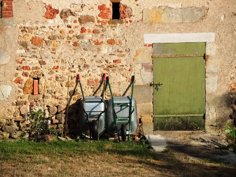 Barnyard equipment